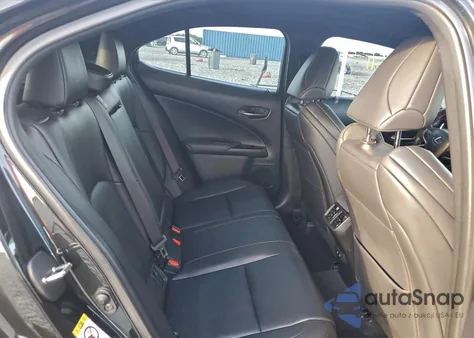 2019 Lexus Ux 250H z USA, uszkodzony, nr VIN JTHU9JBH9K2010595